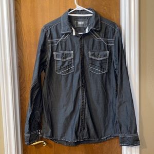 Men’s long sleeve button up dress shirt